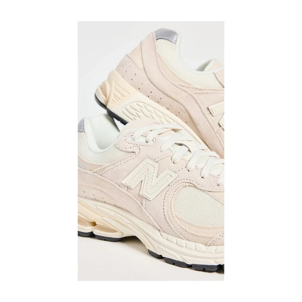 New Balance Men's 2002R V1 Calm Taupe M2002RCC